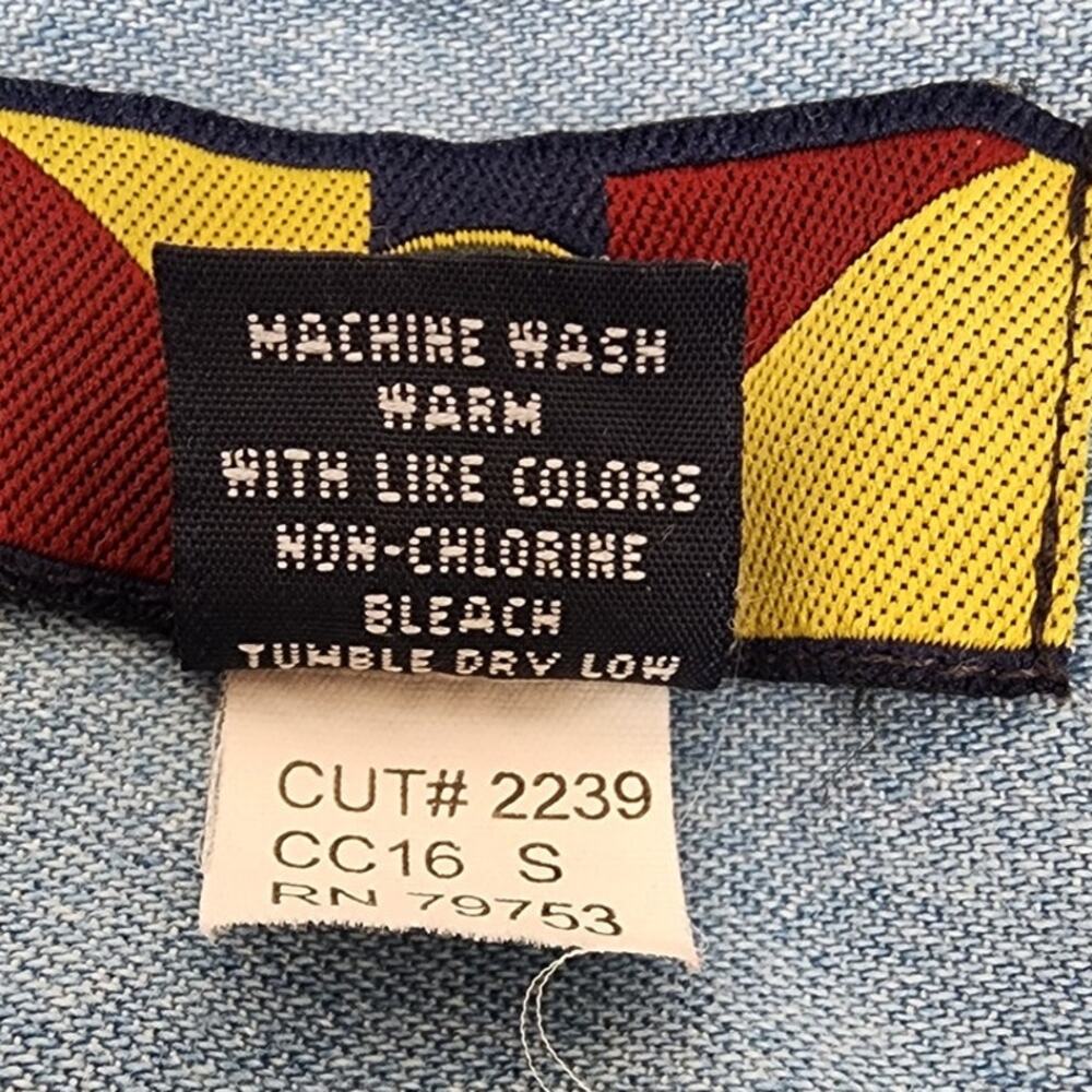 Vtg Camp Creek Women's Denim Short Sleeve Shirt with Beach Scene Top Size Small - Picture 10 of 13